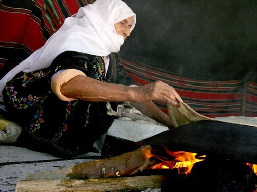 מרכז ג'ו אלון